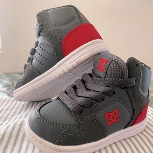 Dc’s Toddle boy/girl size US 6